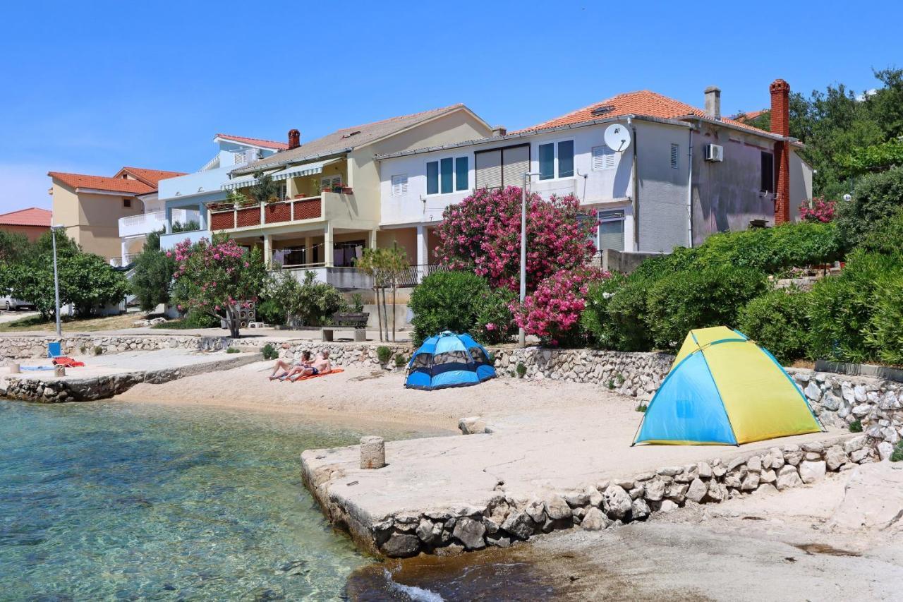 Apartments With A Parking Space Mandre, Pag - 18748 Kolan Exteriér fotografie